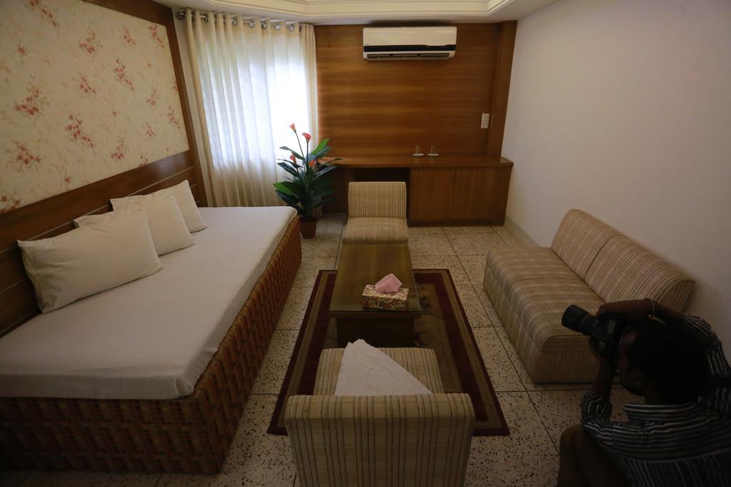 Nagar Valley Hotel Ltd. Dhaka Eksteriør bilde